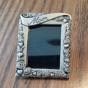 Vintage Silver Tone "Mom" Picture Frame Brooch
